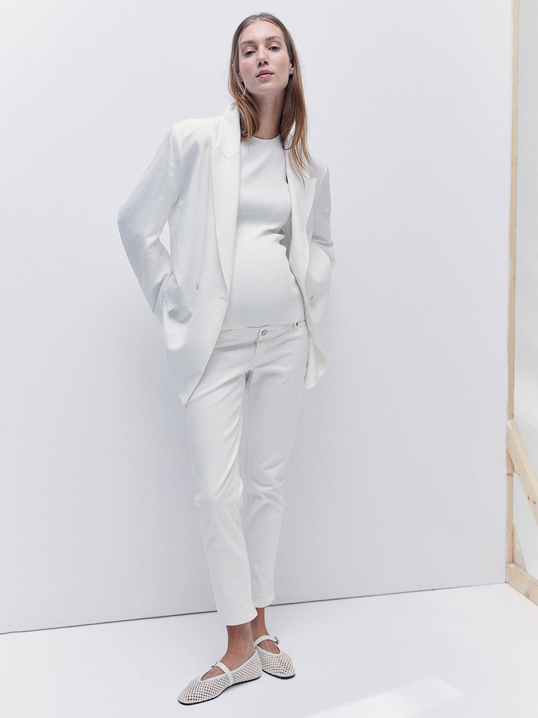 

H&M MAMA Slim Ankle Jeans, White