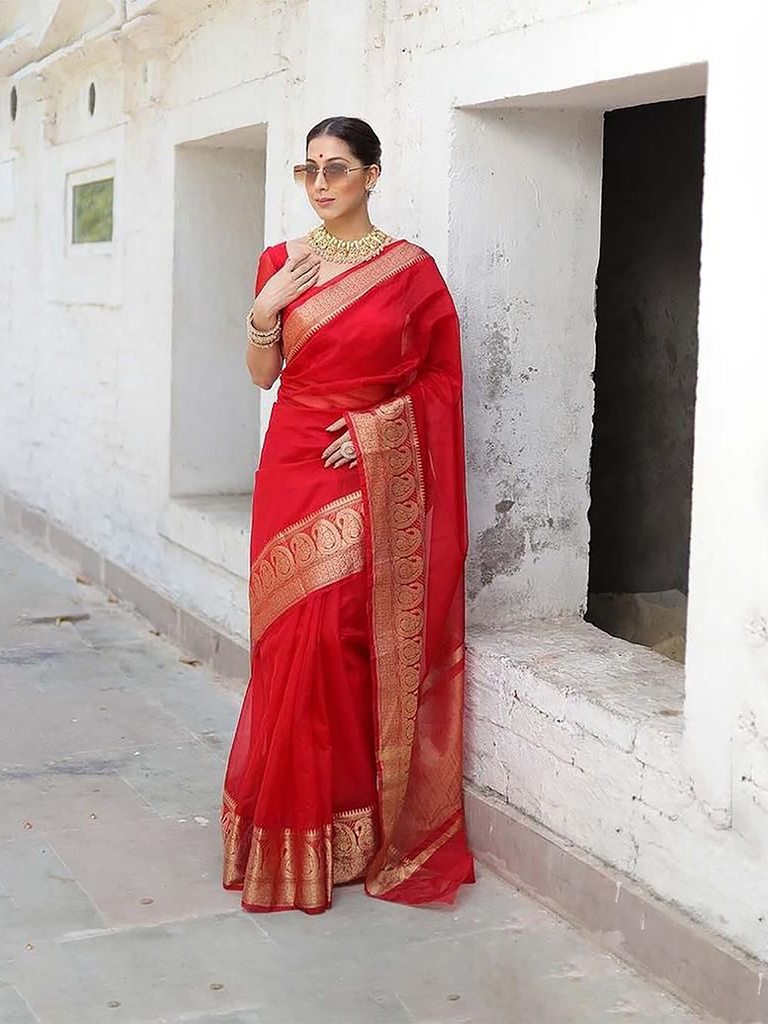 

KALINI Zari Banarasi Saree, Red