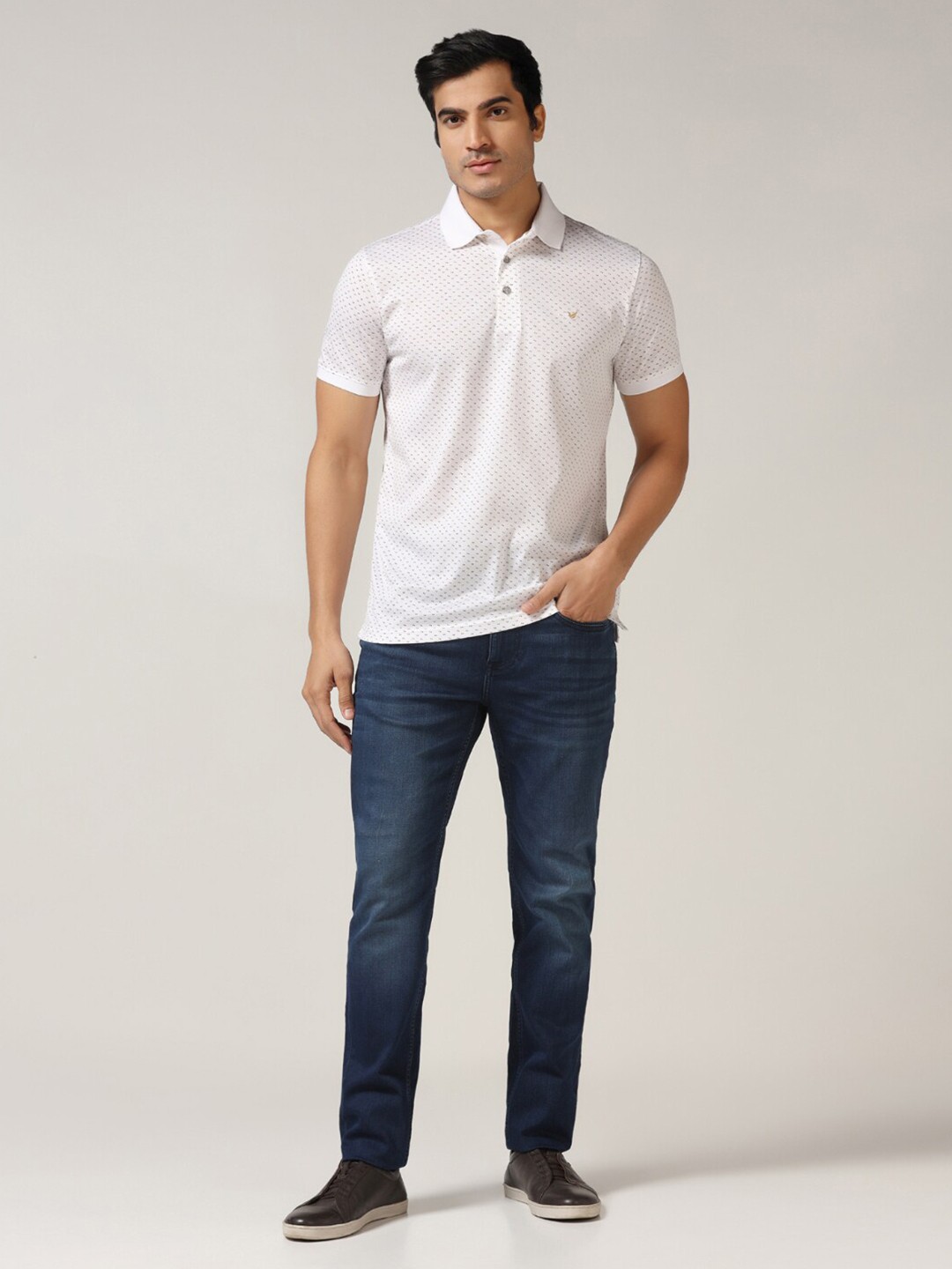 

Blackberrys Geometric Printed Polo Collar Slim Fit Cotton T-shirt, White