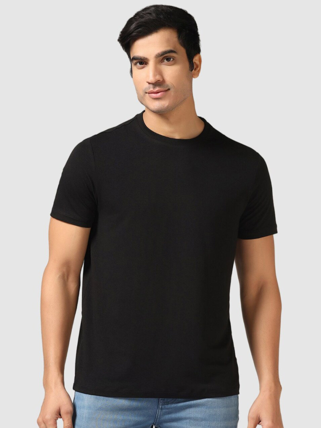 

Blackberrys Round Neck New Basics Slim Fit Cotton T-shirt, Black