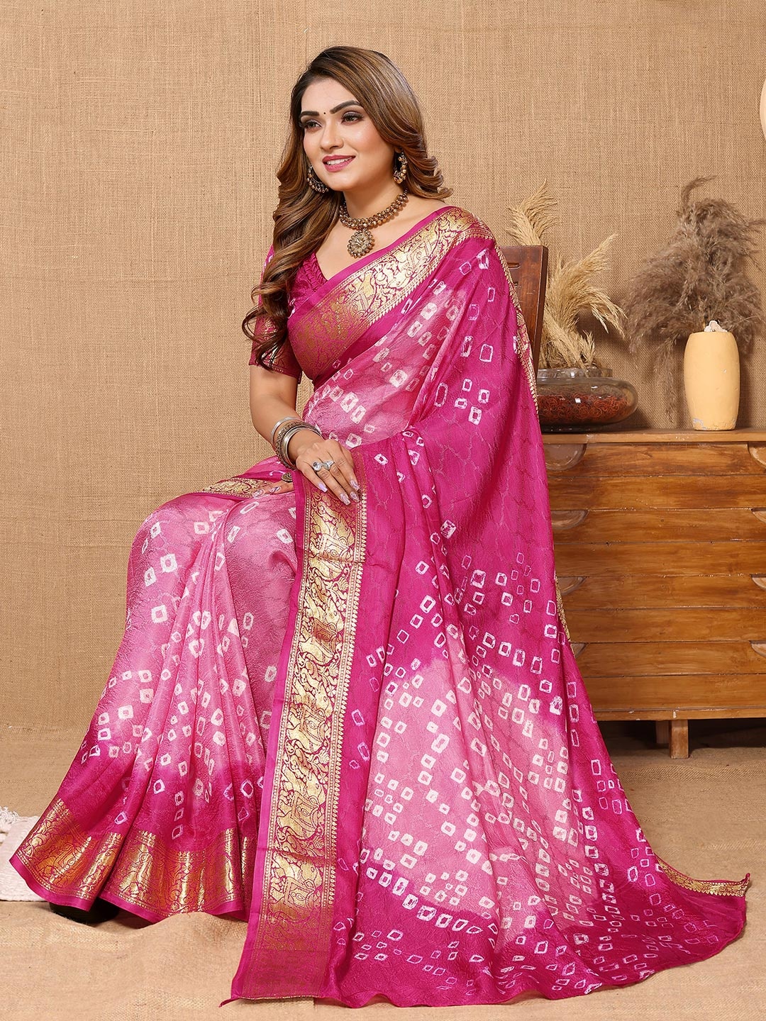 

Bandhanivilla Printed Zari Bandhani Saree, Pink