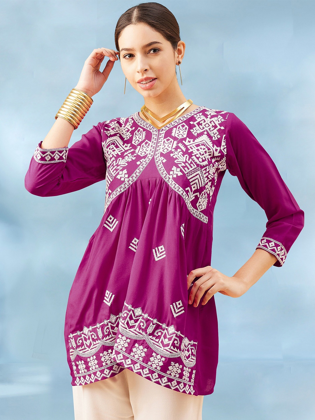 

Winza Designer Ethnic Motifs Embroidered Round Neck Thread Work A-Line Kurti, Pink