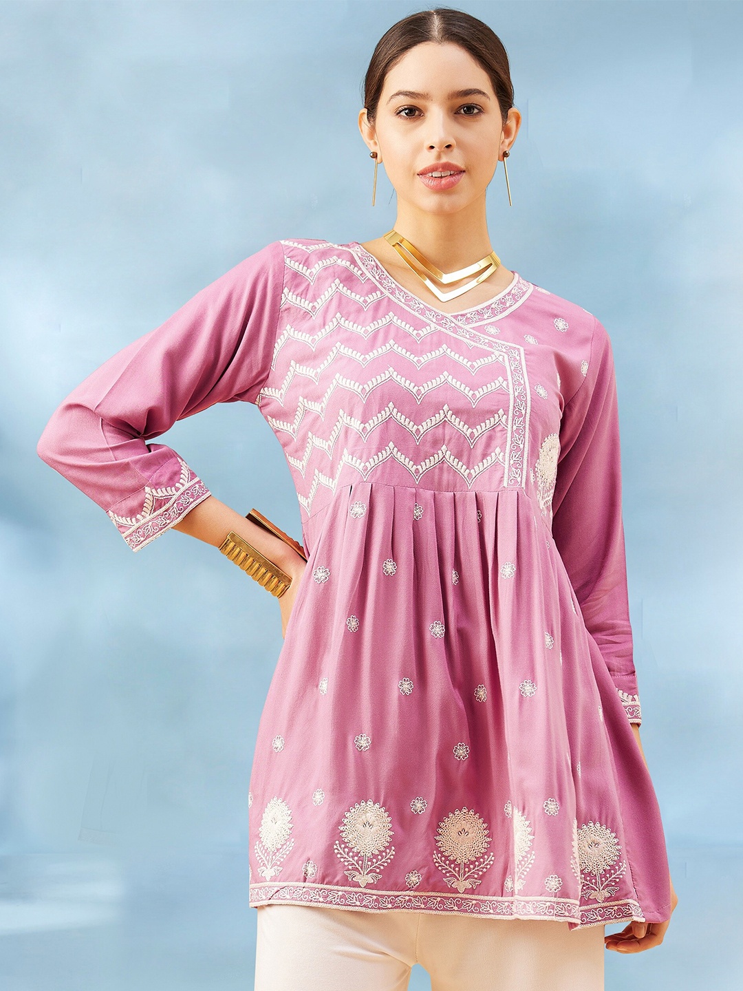 

Winza Designer Ethnic Motifs Embroidered Round Neck Thread Work A-Line Kurti, Pink