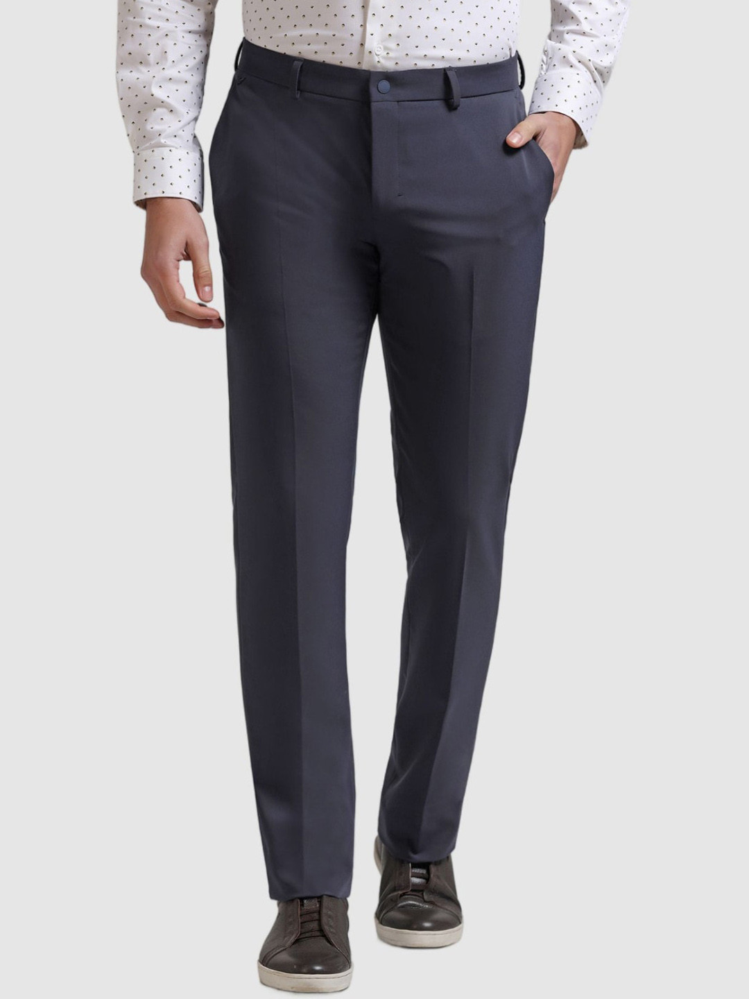 

Blackberrys Men Grey Solid TechPro Formal Trouser