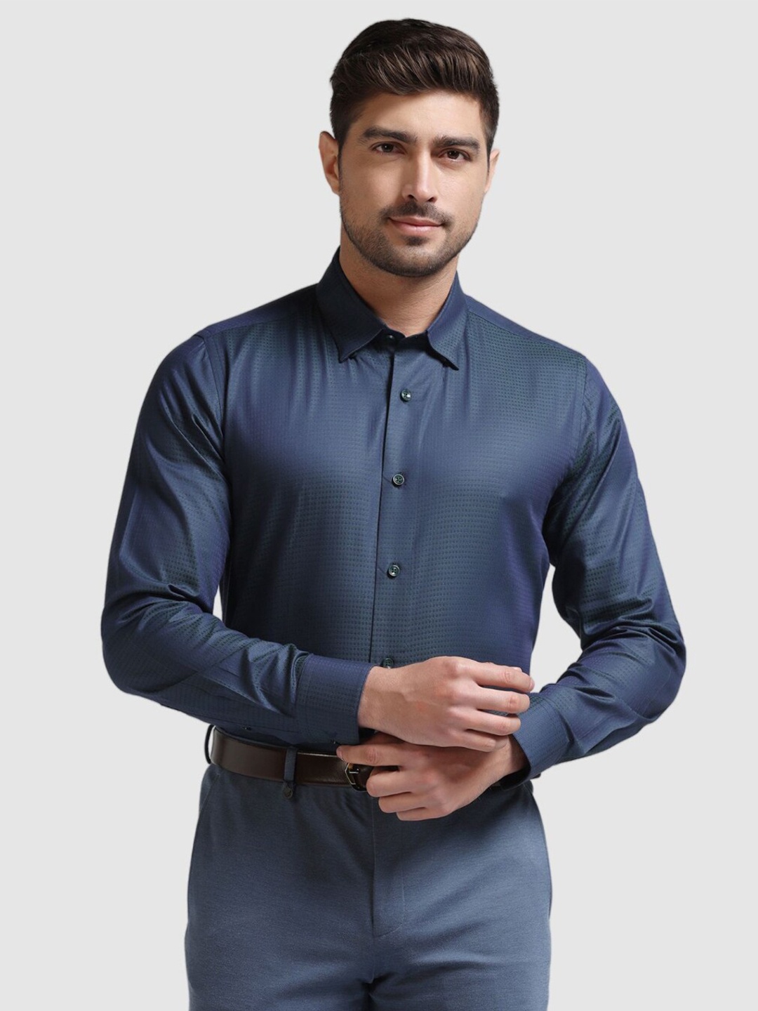 

Blackberrys India Slim Self Design Cotton Spread Collar Slim Fit Opaque Formal Shirt, Green