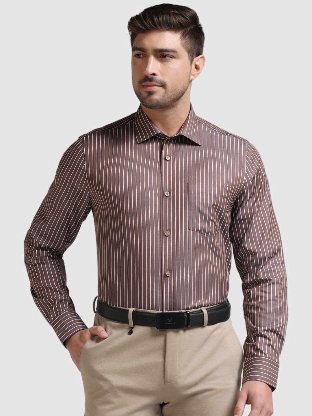 

Blackberrys Men India Slim Fit Temp Tech Formal Shirt, Beige