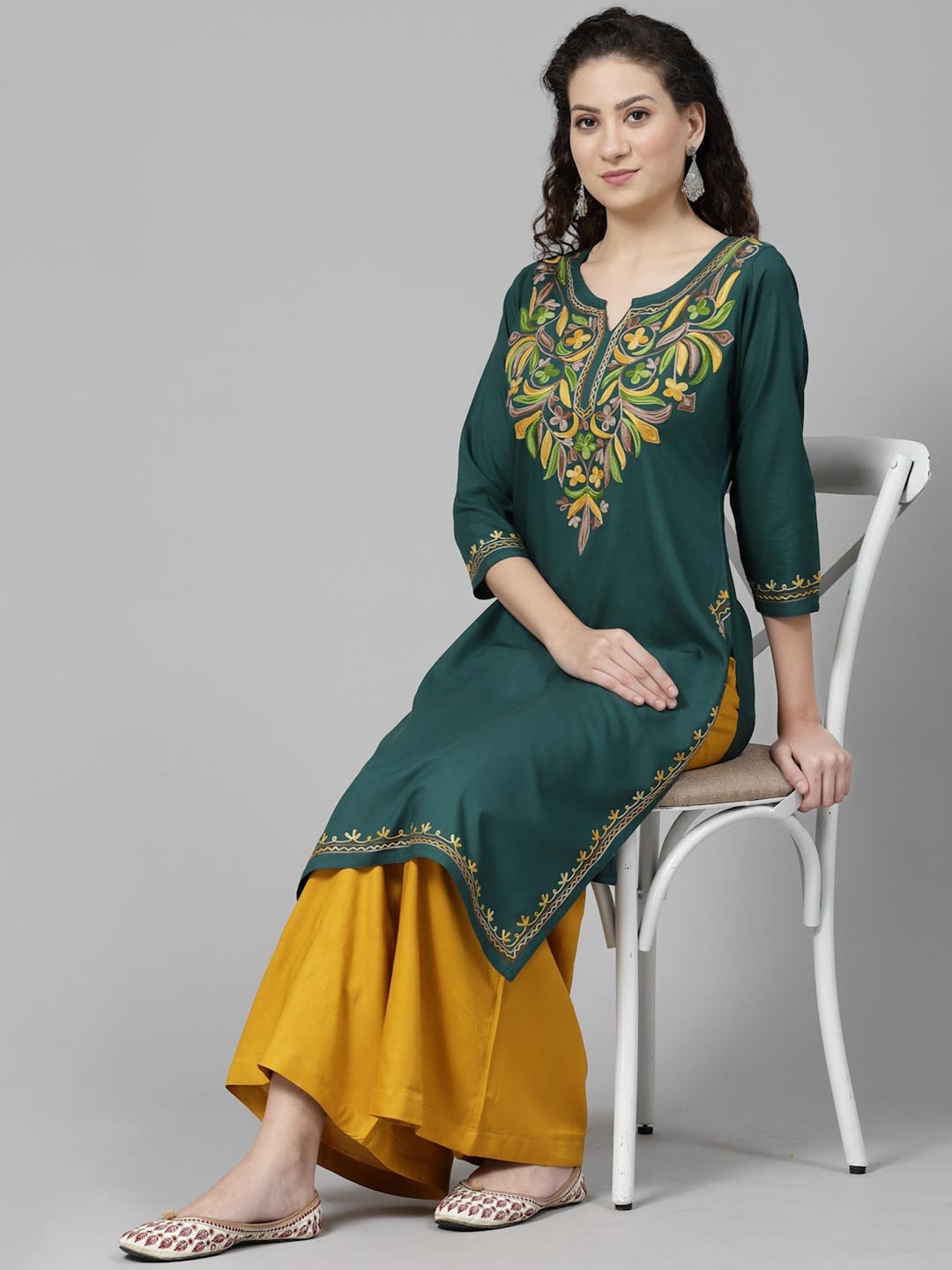 

QAZMI Bushra Kashmiri Aari Embroidered Straight Kurta, Green