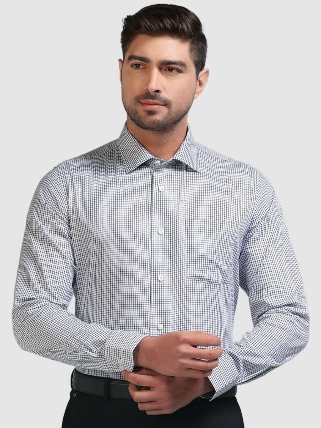

Blackberrys Men's Grey Check Formal Slim Fit Wrinkle-Resistant Shirt
