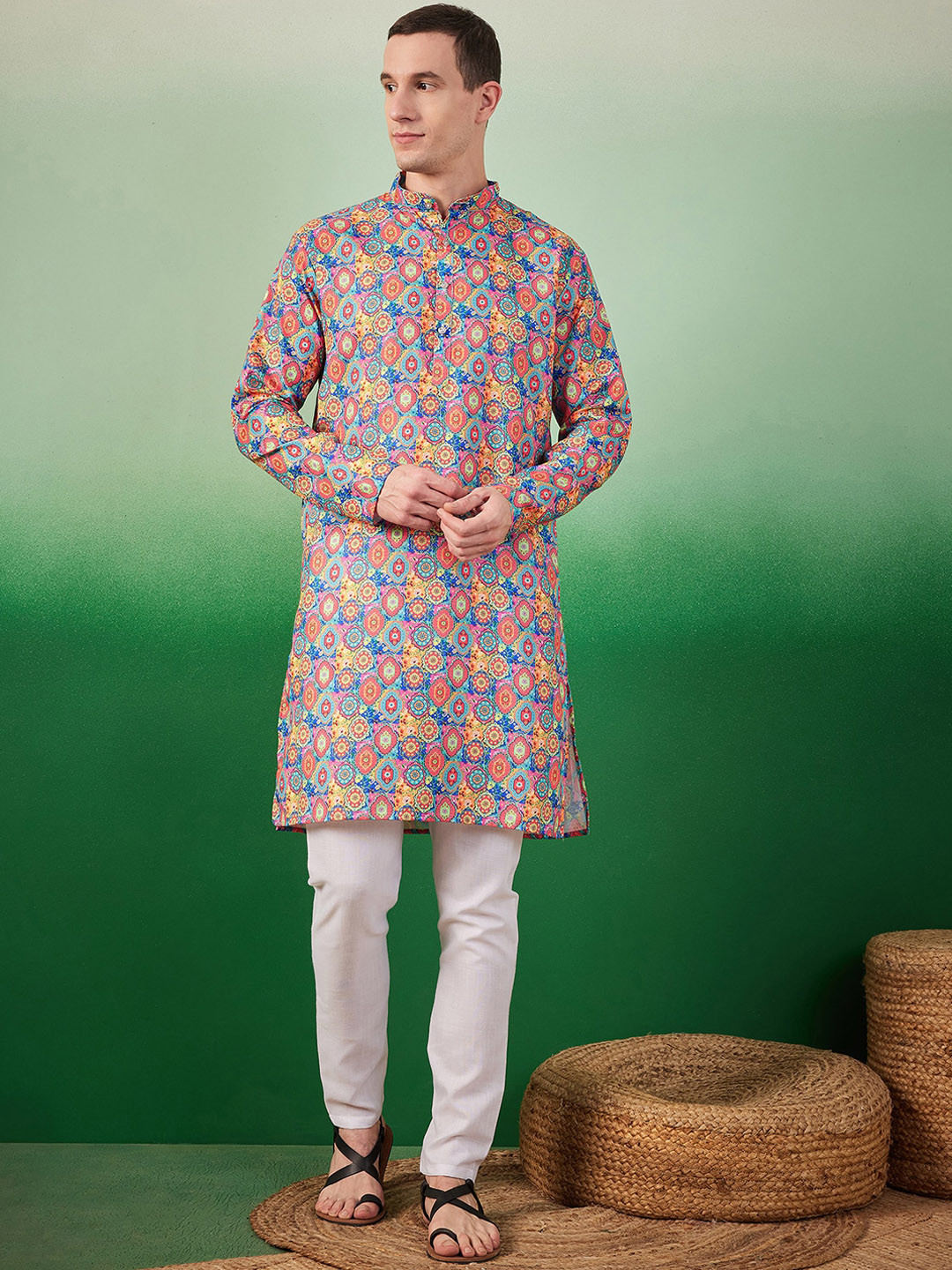 

Sangria Ethnic Motifs Printed Straight Kurta, Green