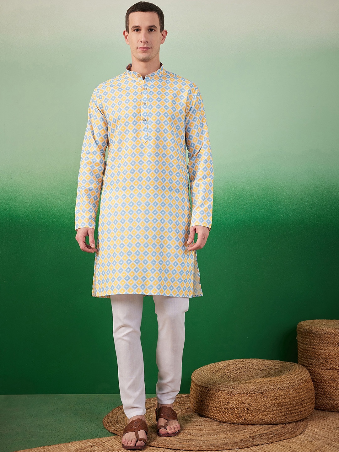 

Sangria Geometric Printed Mandarin Collar Straight Kurta, Blue