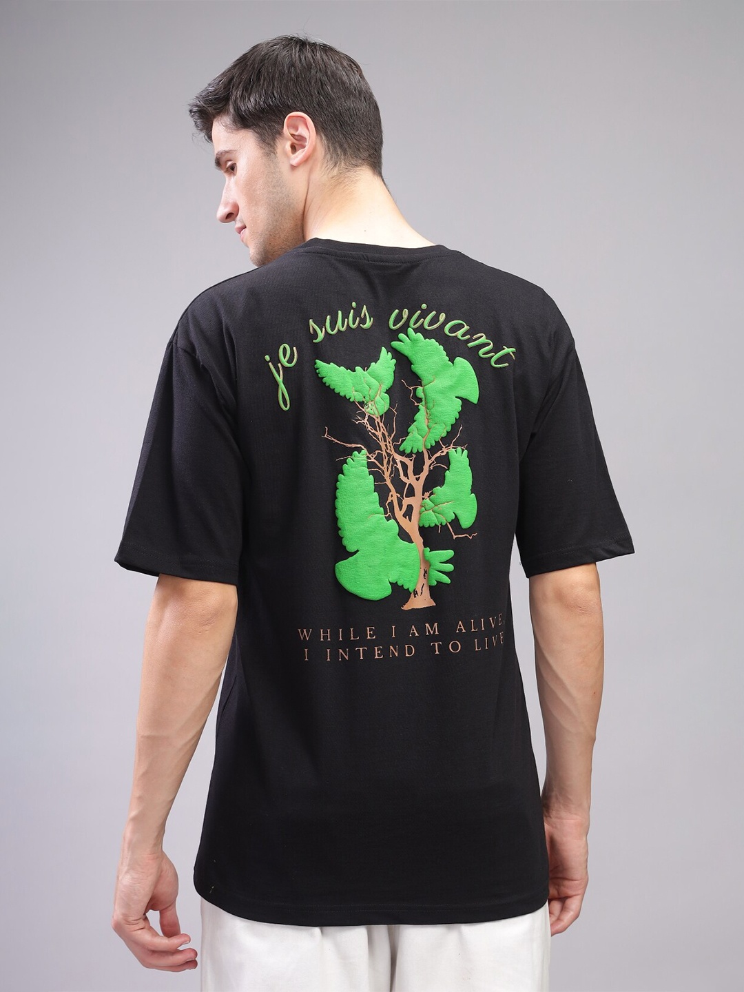 

ADRO Men Typography Printed Applique T-shirt, Black