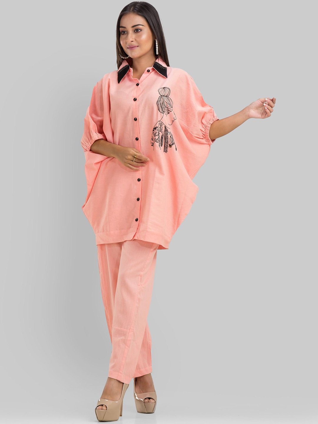 

SACRED SUTA Embroidered Top & Trouser, Peach