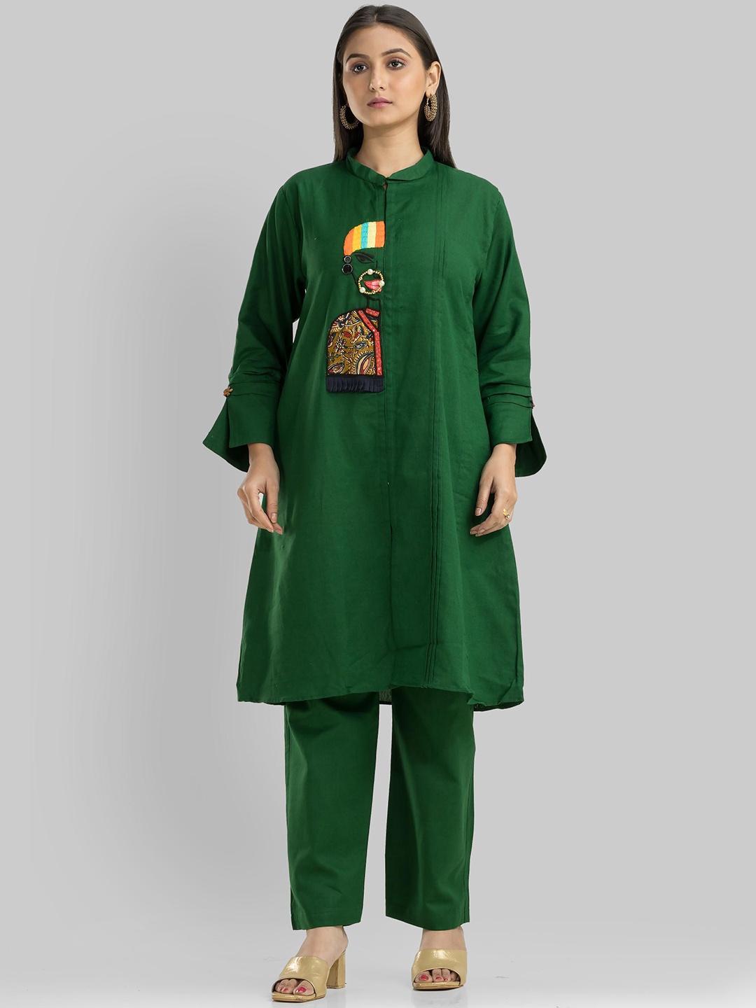 

SACRED SUTA Embroidered Mandarin Collar Neck Top & Flared Trouser, Green