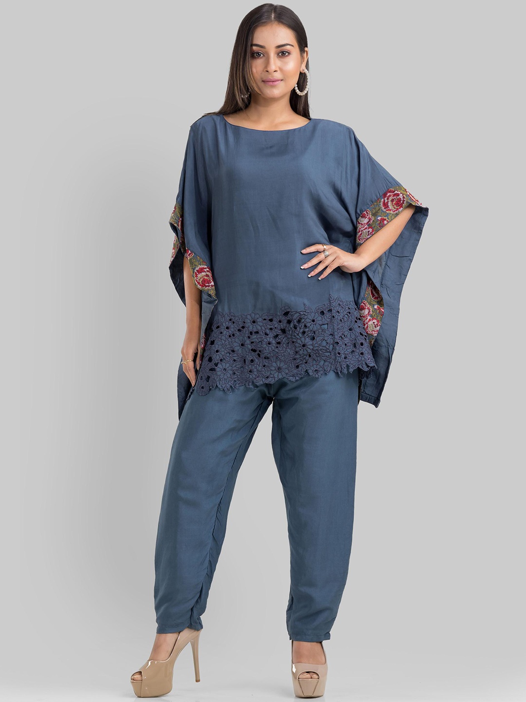 

SACRED SUTA Embroidered Top & Trousers, Blue
