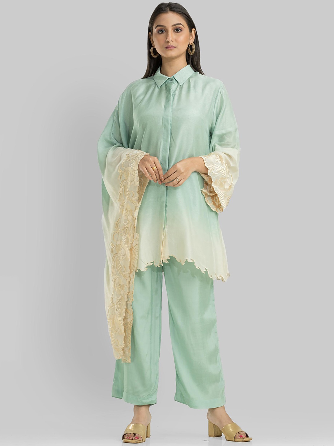 

SACRED SUTA Embroidered Top With Trousers, Sea green