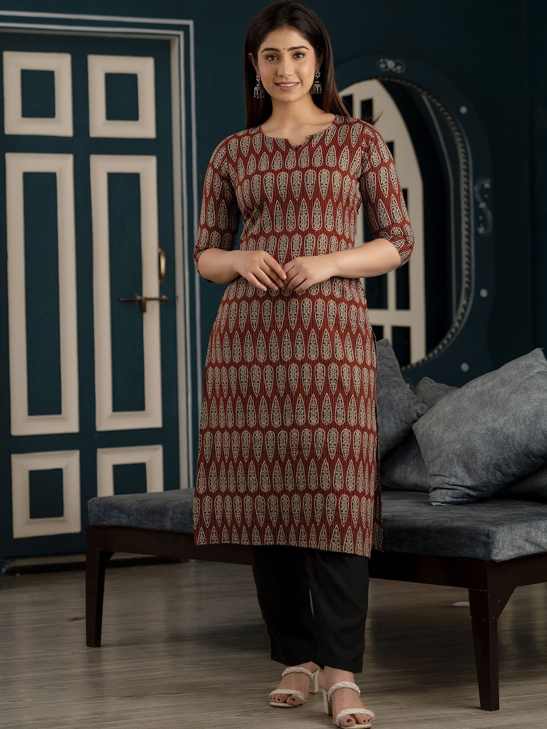 

Nayo Ethnic Motifs Printed Pure Cotton Kurta, Maroon