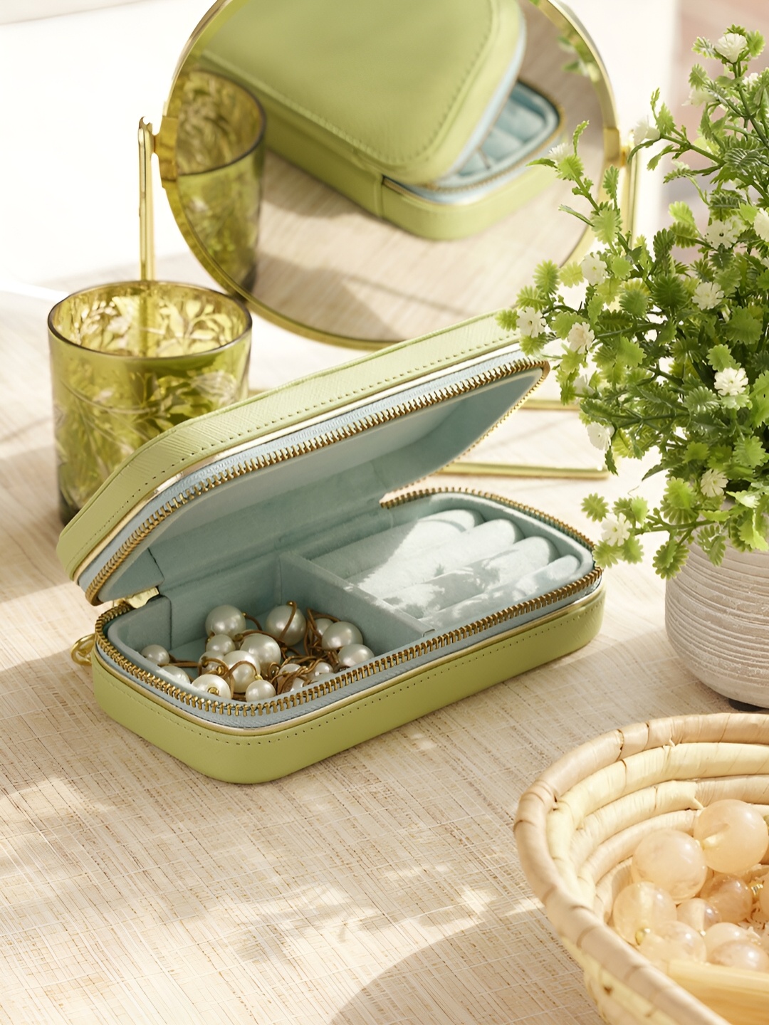 

Pure Home and Living Green Regular Jewellery Organiser