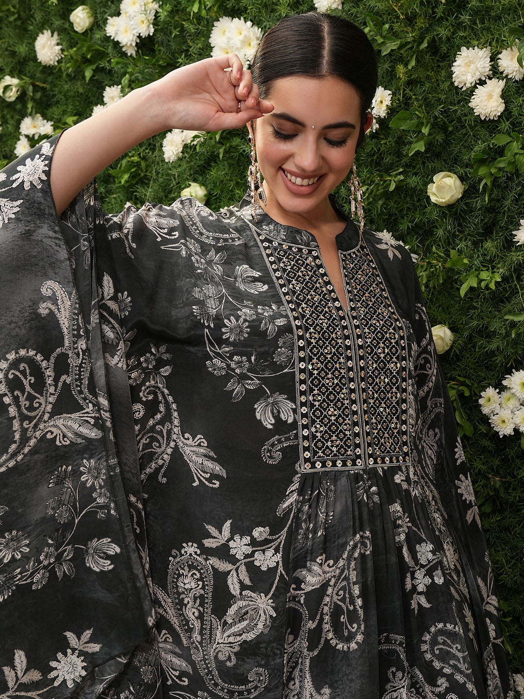 

Vishudh Black Floral Embroidered High-Low Thread Work Kaftan Top With Trouser