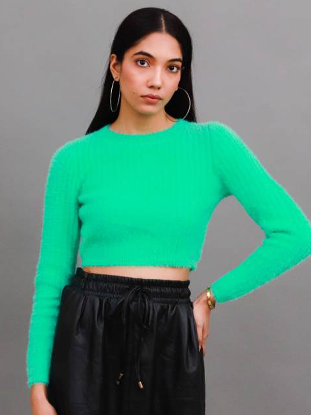 

NoBarr Boucle Round Neck Full Sleeves Crop Ribbed Pullover Sweater, Green