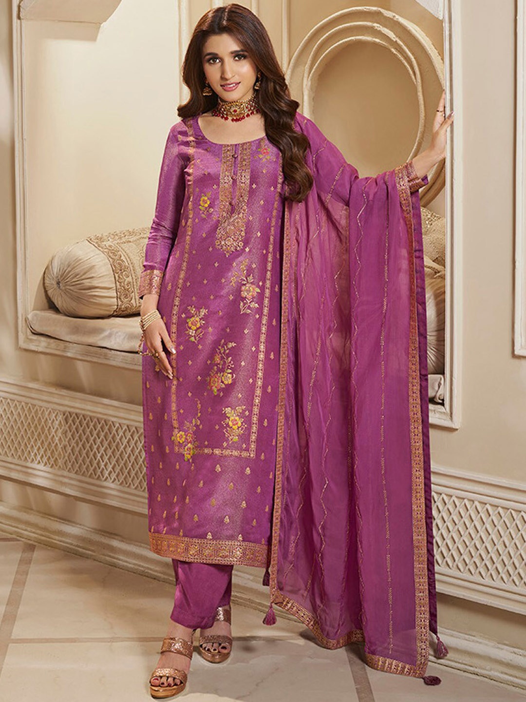 

Seerat Ethnic Motifs Regular Kurta with Trousers & With Dupatta, Pink