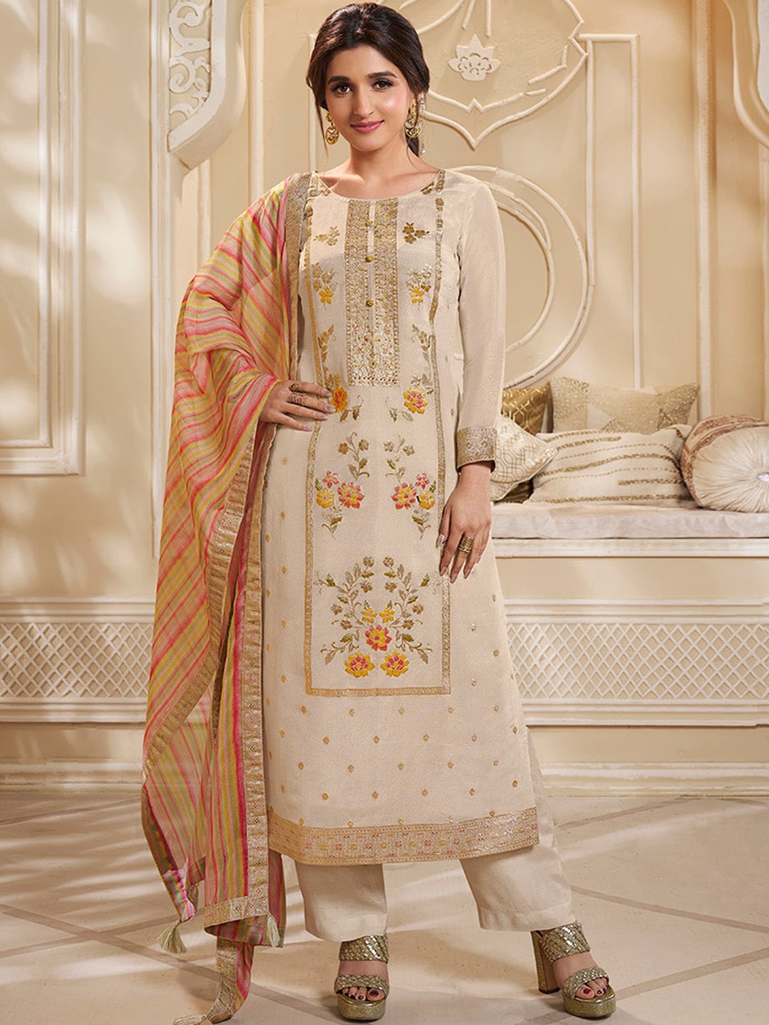 

Seerat Floral Printed Regular Kurti with Trousers & With Dupatta, Cream