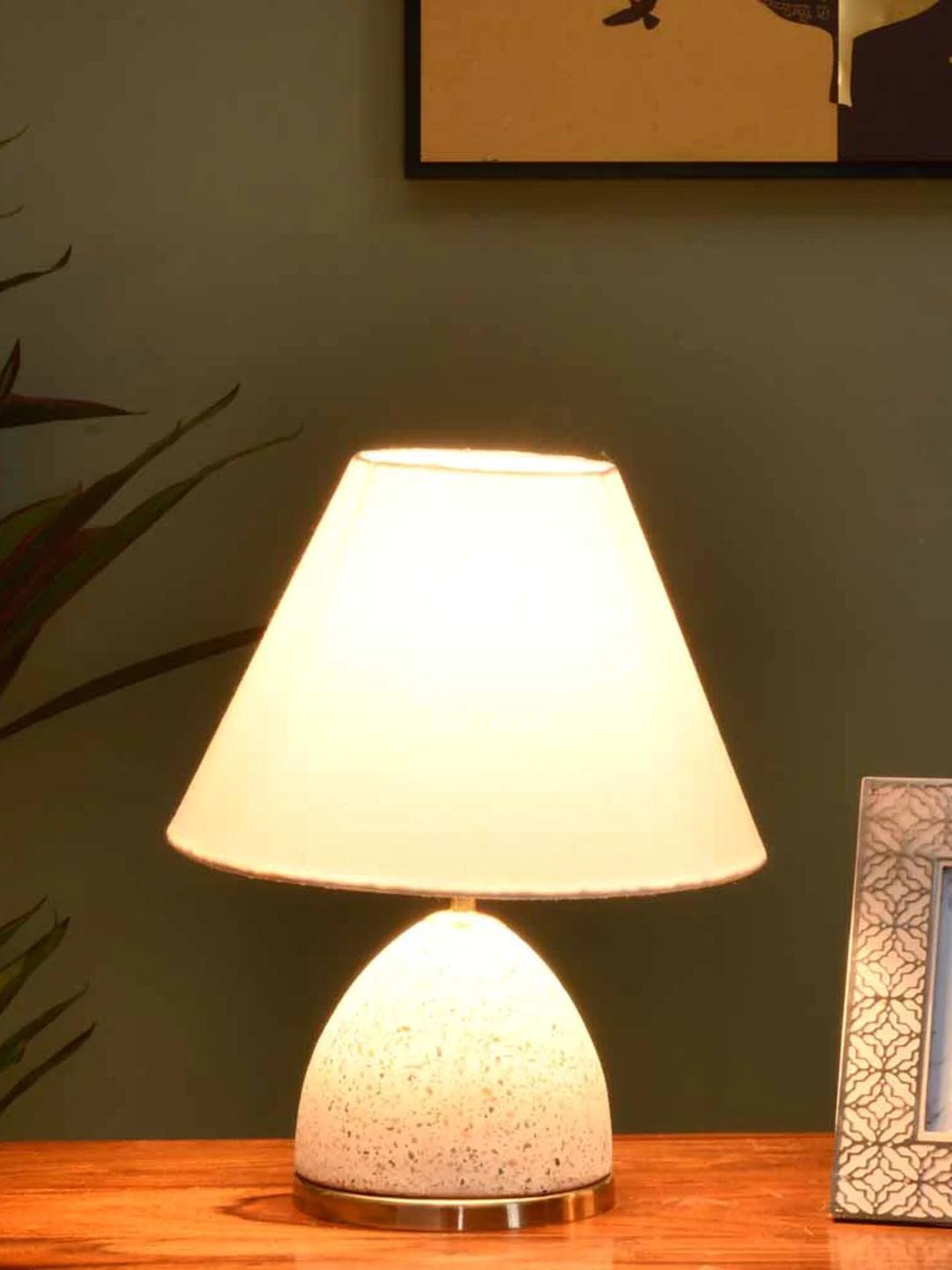 

Athome by Nilkamal White Terracotta Contemporary Frusturical Shaped Table Lamp