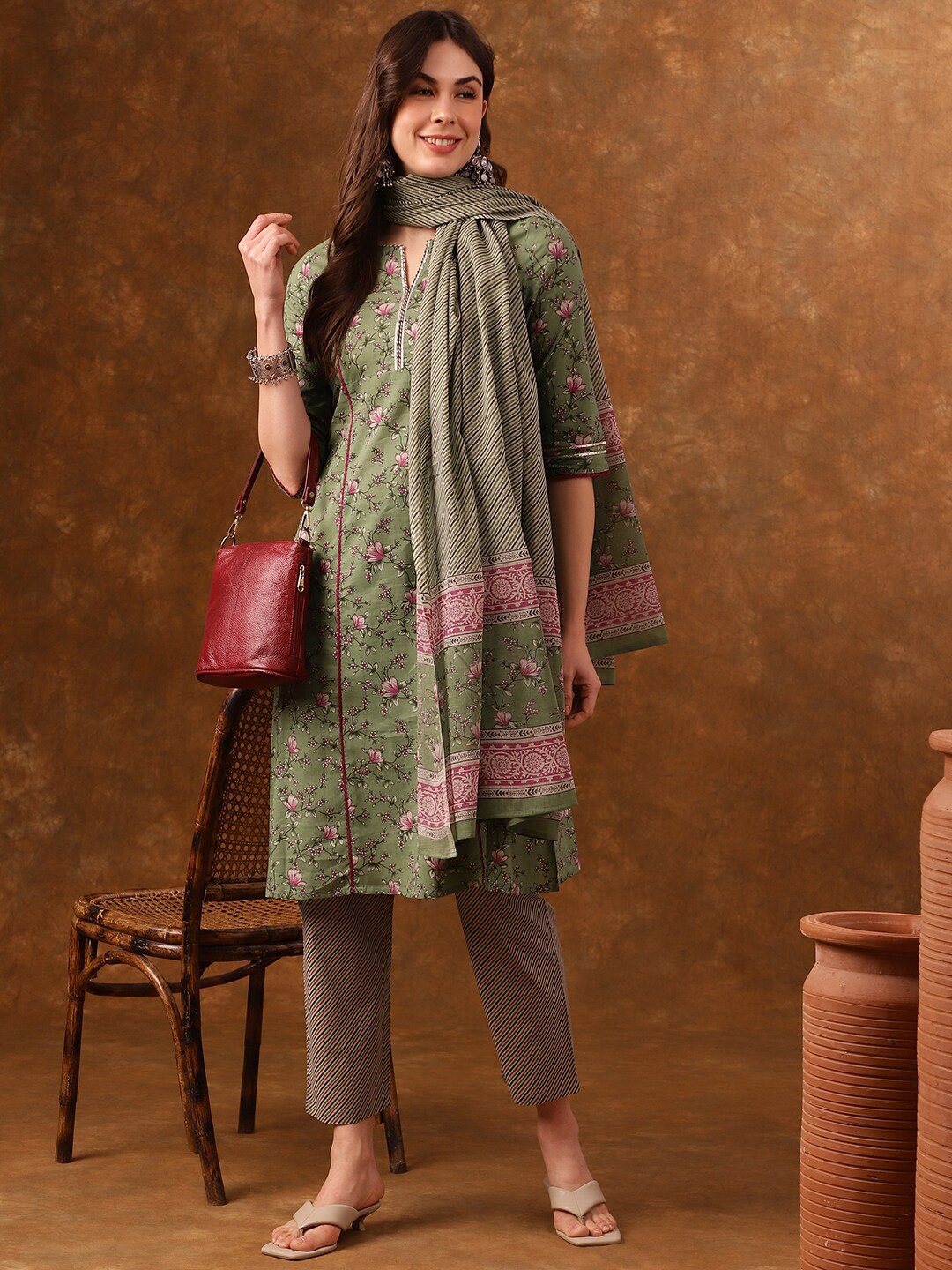 

Anouk Floral Printed Round Neck Panelled Pure Cotton Kurta with Trousers & With Dupatta, Teal