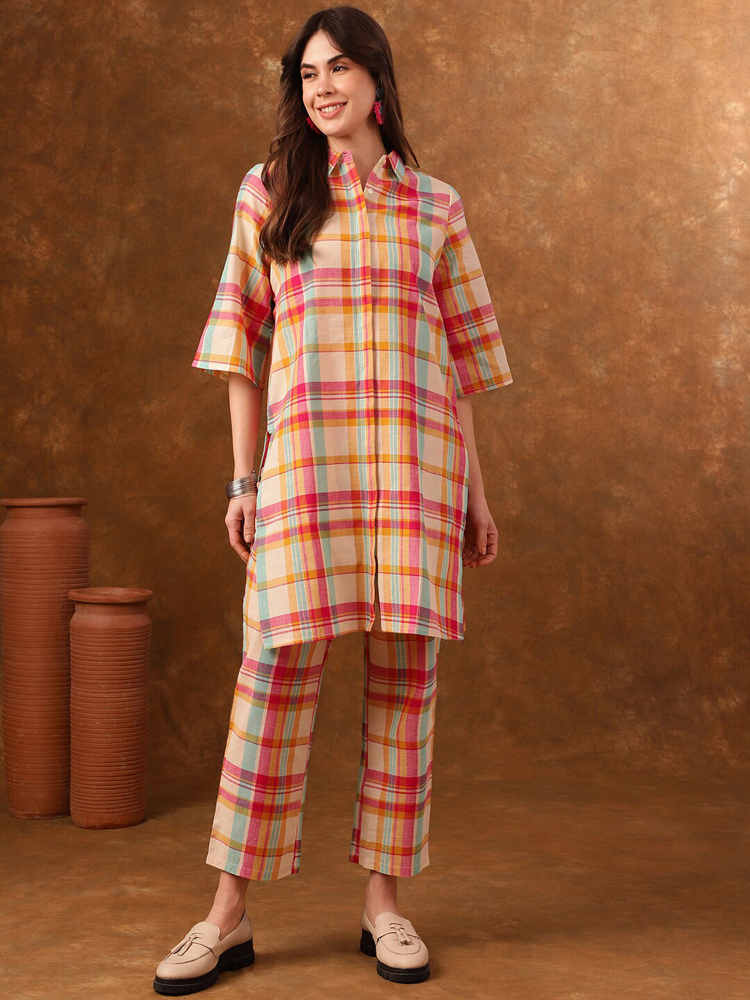 

Anouk X Kaamkaaj Checked Regular Pure Cotton Kurta With Trousers, Off white