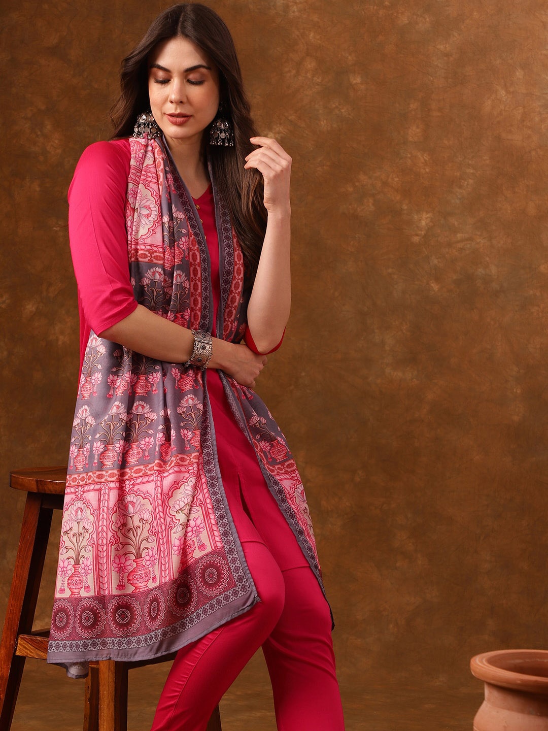 

Anouk Round Neck Three-Quarter Sleeves Kurta with Trousers With Dupatta, Rose