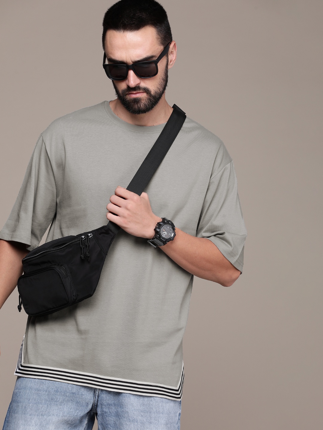 

Roadster Men Drop-Shoulder Sleeves Pure Cotton T-shirt, Green