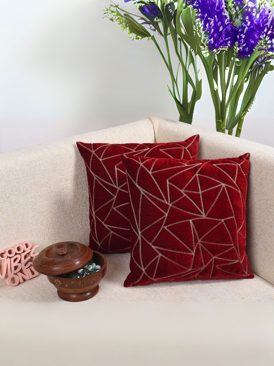 

Decoghar Maroon Geometric Embroidered 5 Pieces Square Cushion Covers