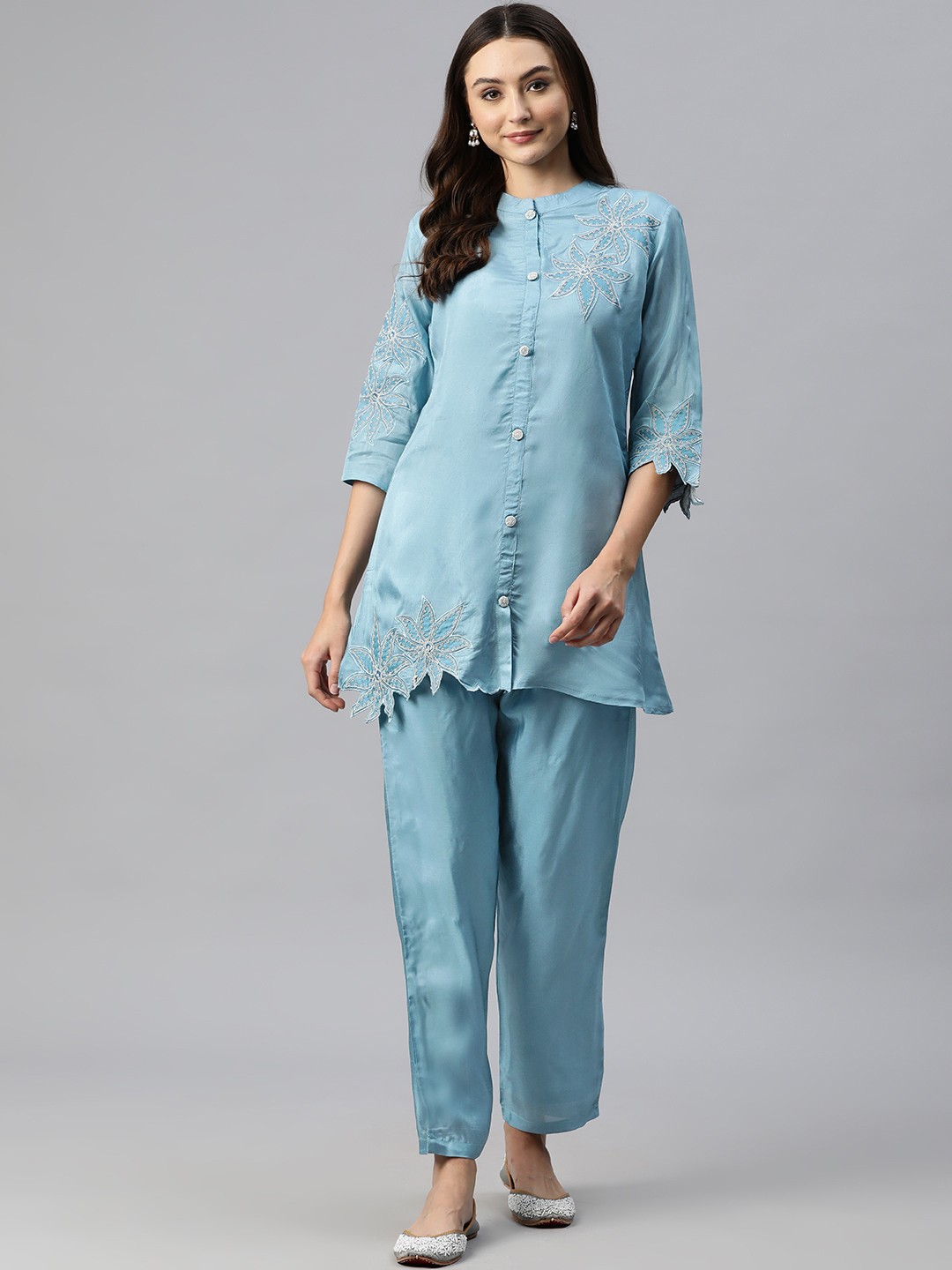

Readiprint Women Embroidered Ethnic Co-Ords Set, Blue