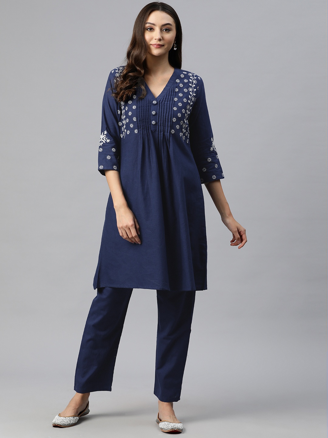 

Readiprint Fashions Women Embroidered Ethnic Co-Ords Set, Teal