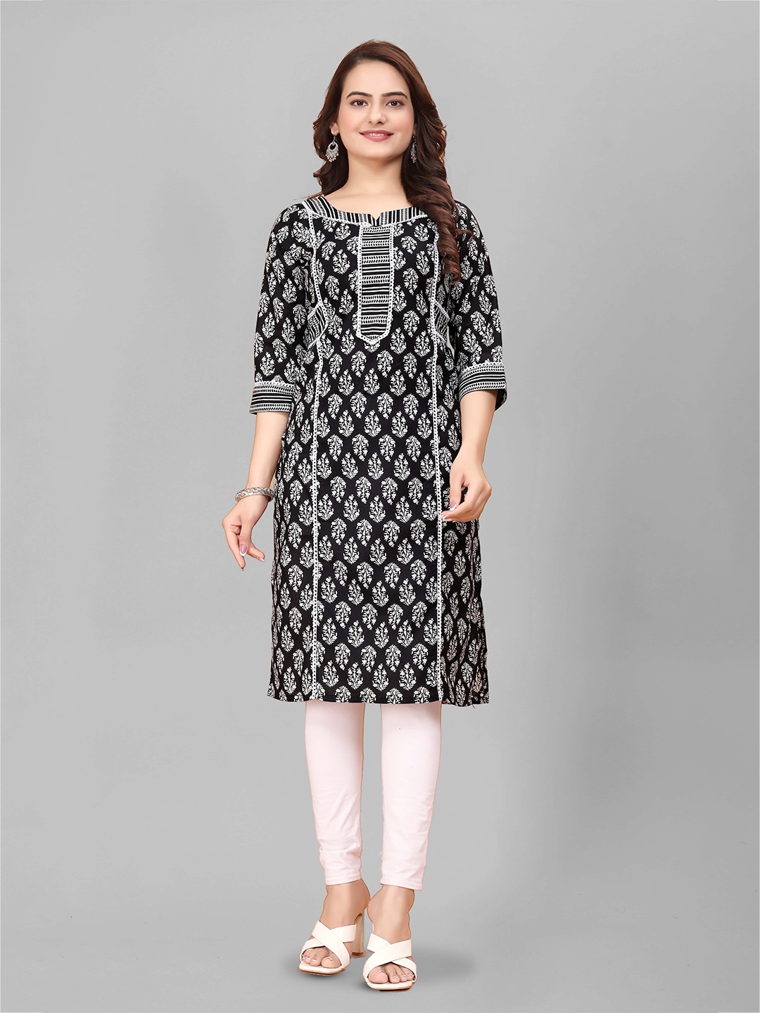 

BAESD Floral Printed Straight Cotton Kurta, Black