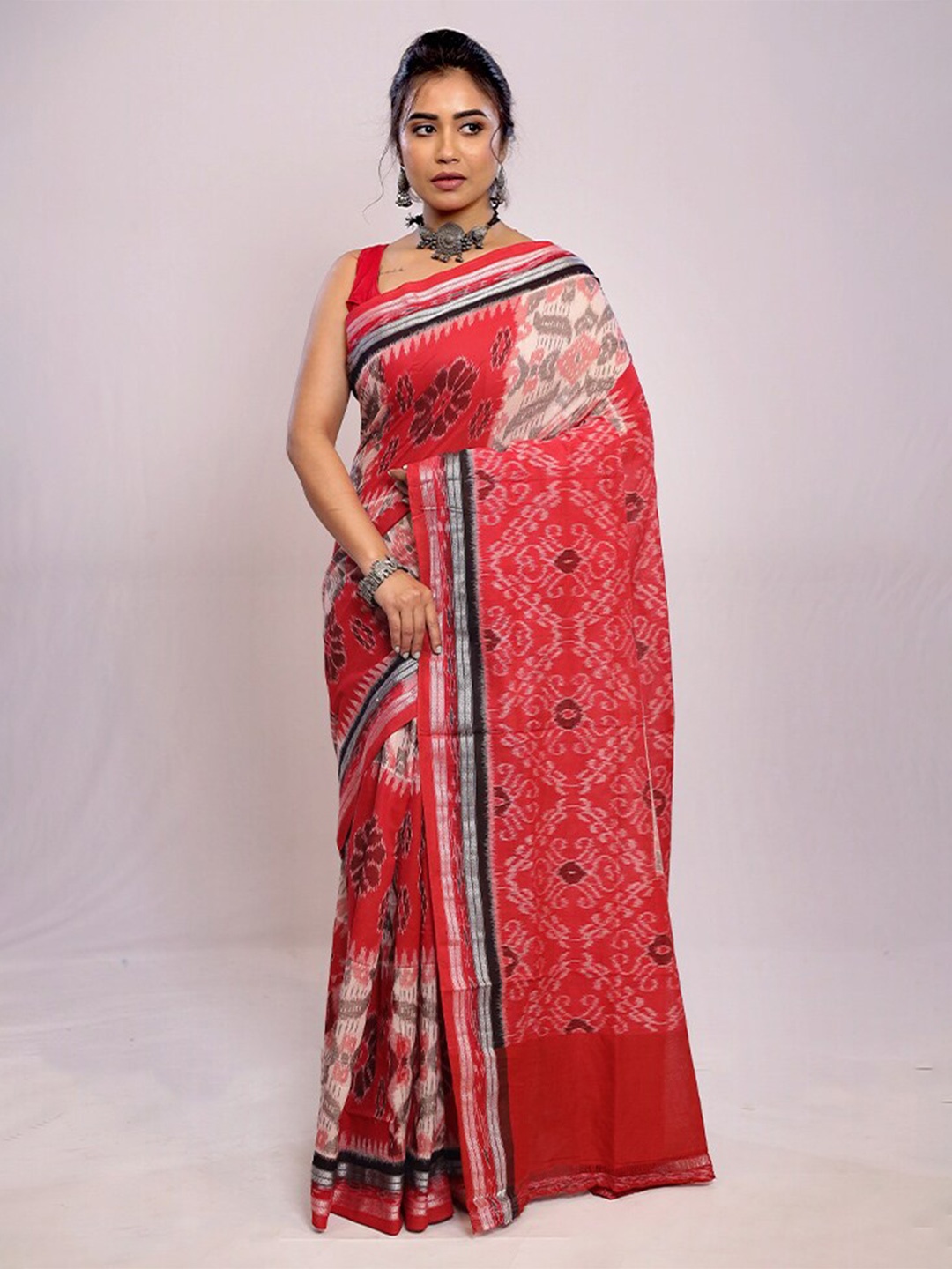 

AllSilks Ethnic Motifs Woven Design Pure Silk Bomkai silk Saree, Cream