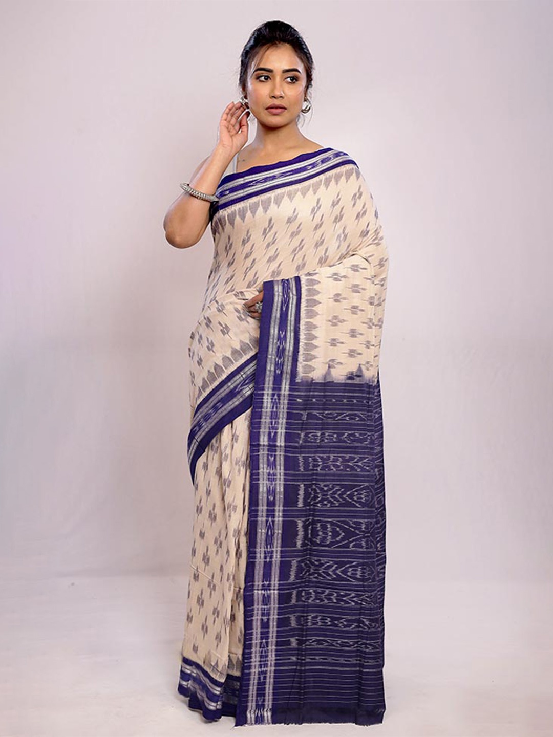 

AllSilks Ethnic Motifs Woven Design Pure Silk Bomkai silk Saree, Cream