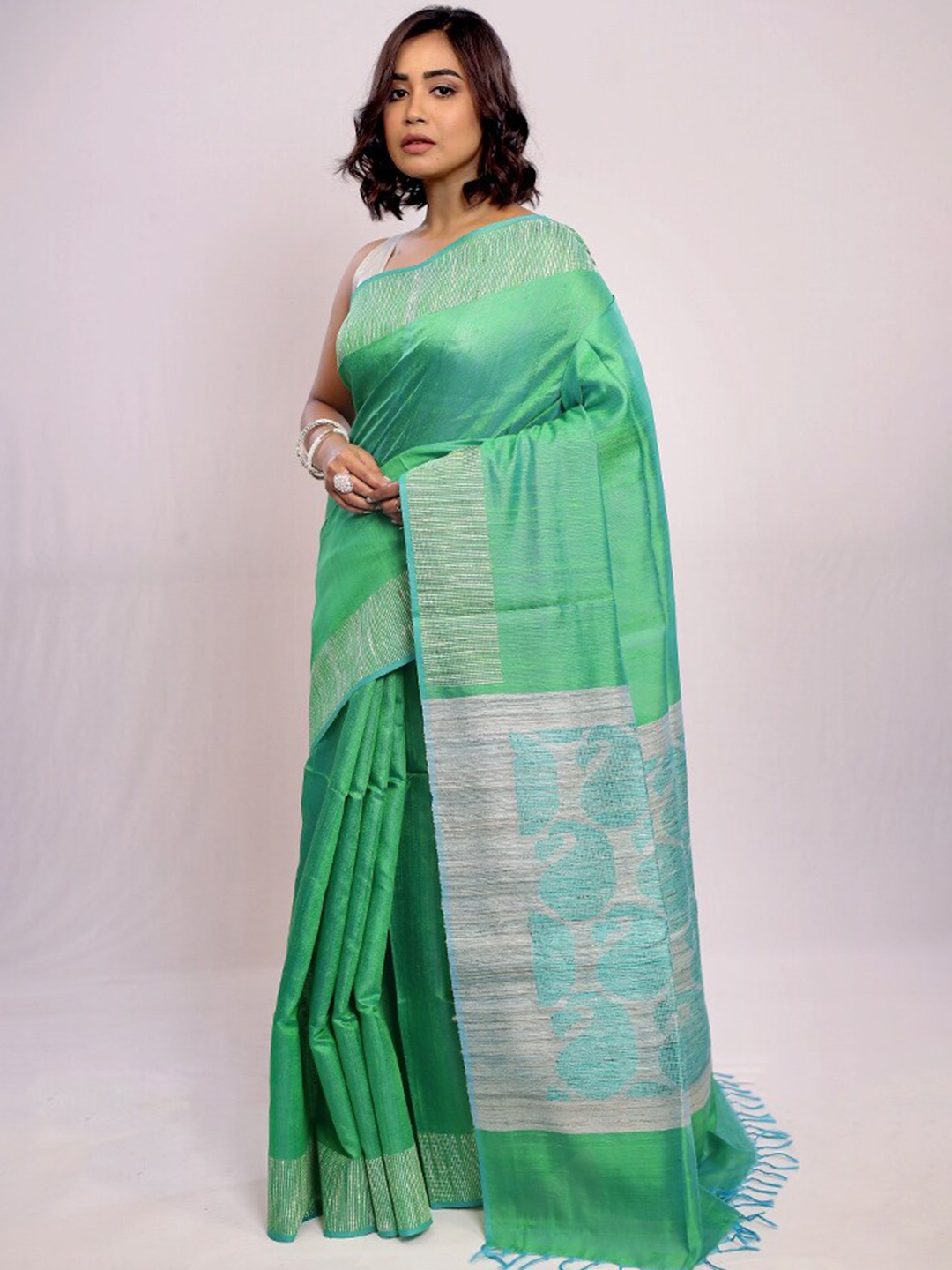 

AllSilks Pure Silk Tussar Saree, Green