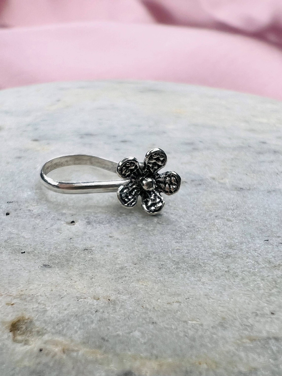 

Arte Jewels 92.5 Sterling Silver Septum Nosepin