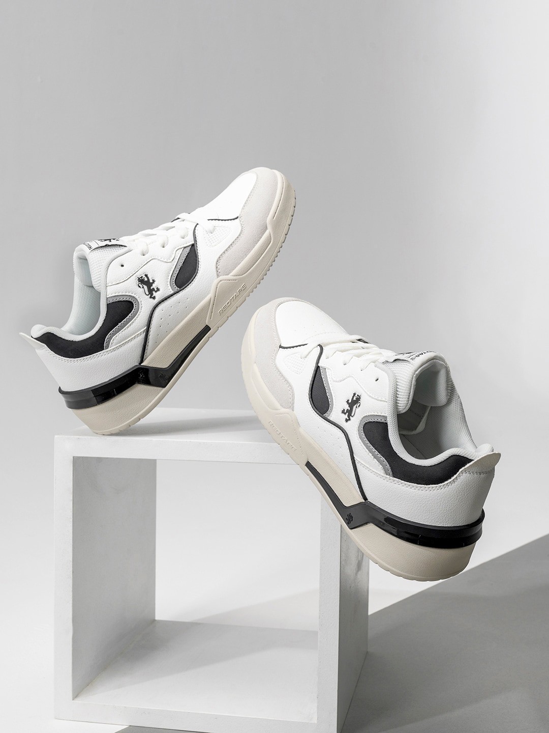 

Red Tape Men Solid Lace Up Sneakers, White