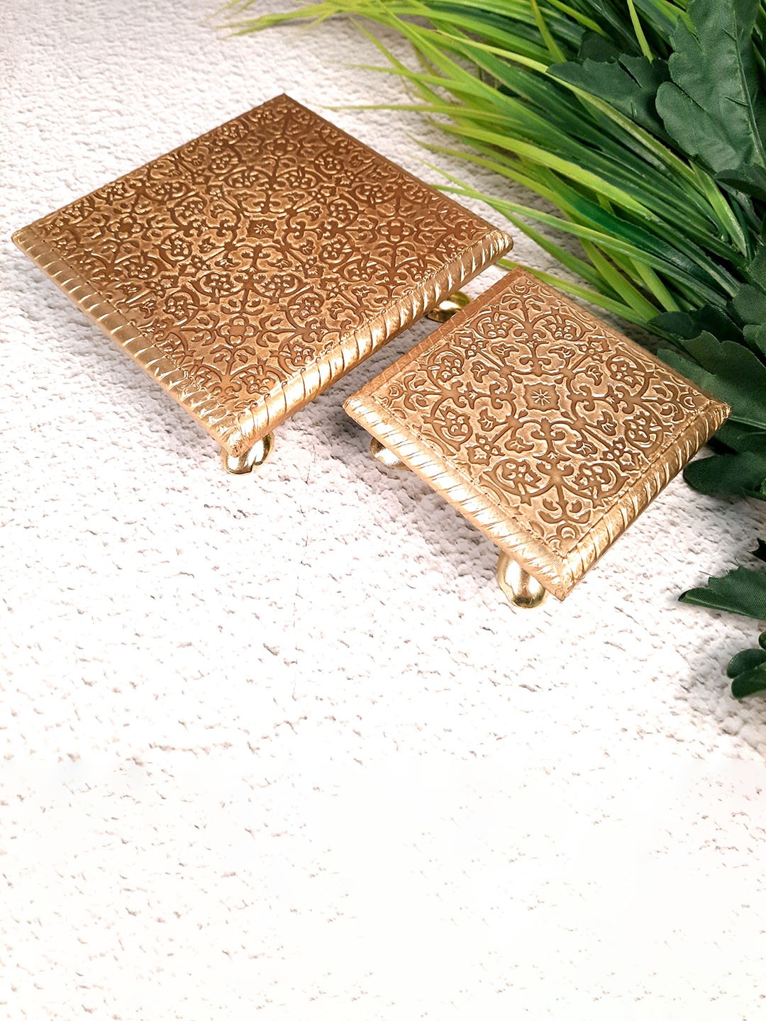 

apka mart Beige and GoldToned 2 Pieces Textured Pooja Chowkis