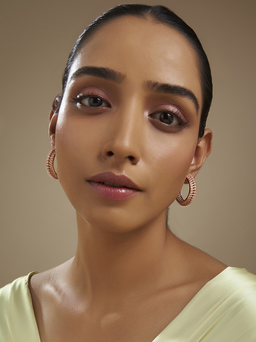 

Kushal's Fashion Jewellery Rose Gold-Plated Circular Hoop Earrings, White