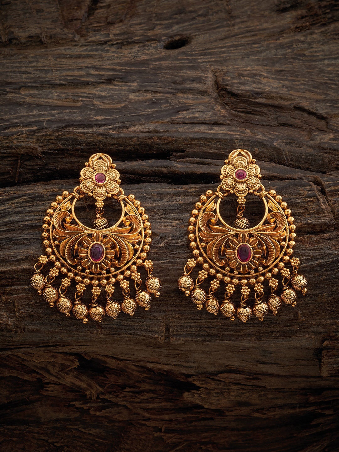 

Kushal's Fashion Jewellery Gold-Plated Artificial Stones Studded Chandbalis