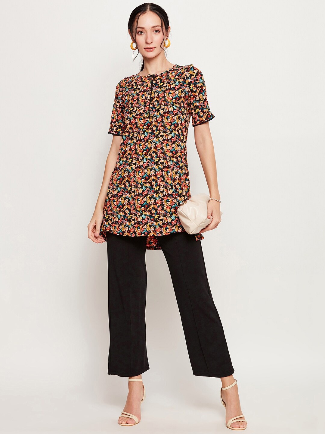 

Ruhaans Floral Printed Round Neck Tunic, Black