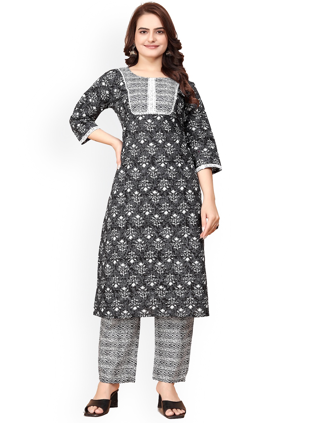 

BAESD Floral Printed Round Neck Knee Length Pure Cotton Straight Kurta With Palazzo, Black