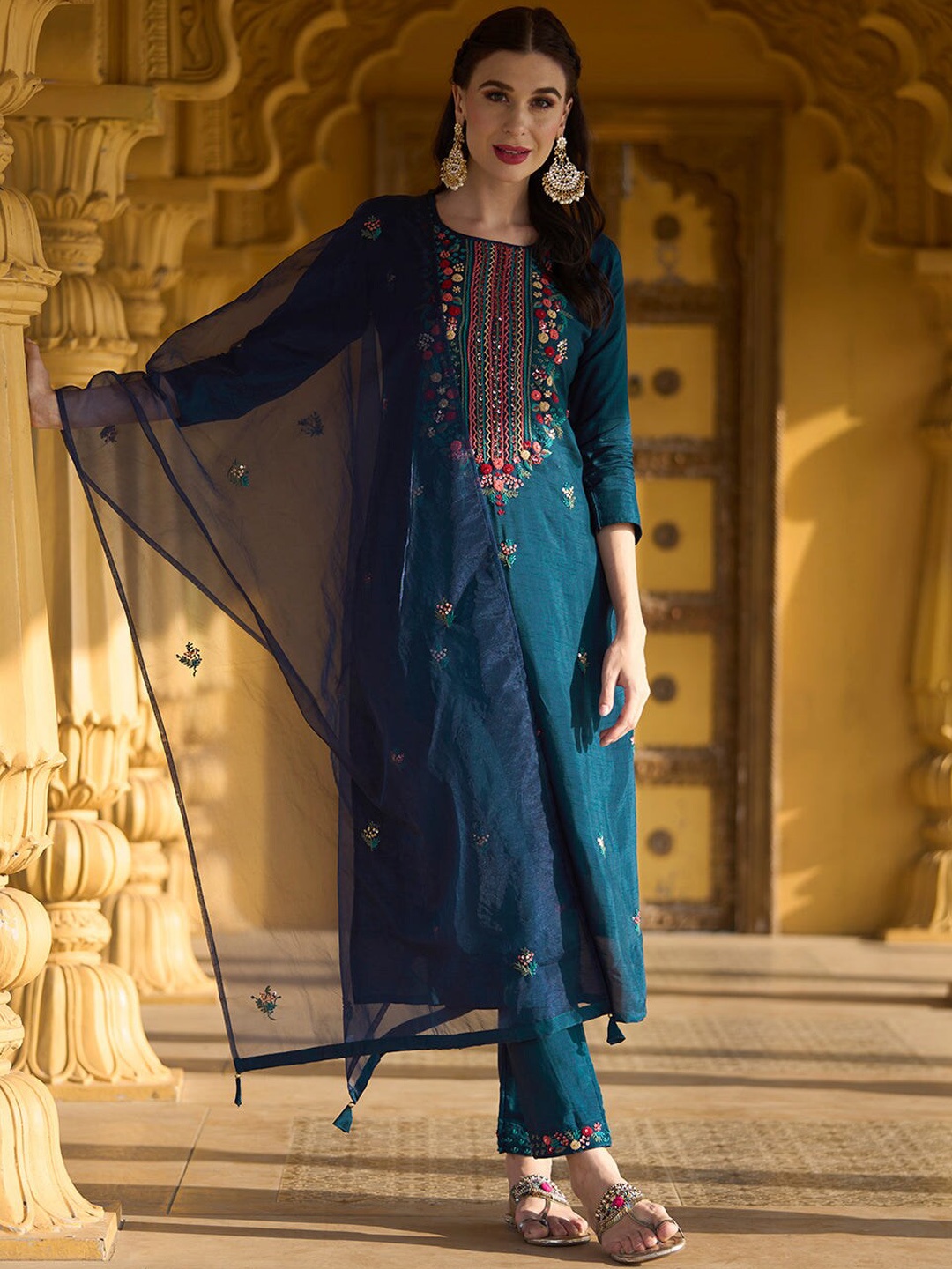 

Avojee Floral Embroidered Round Neck Thread Work Kurta with Trousers & With Dupatta, Teal