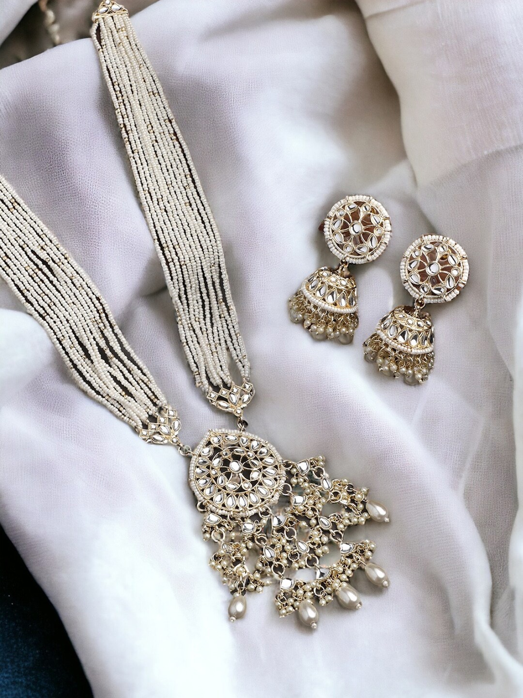 

ASMITTA JEWELLERY Gold-Plated Stone-Studded & Pearl-Beaded Jewellery Set