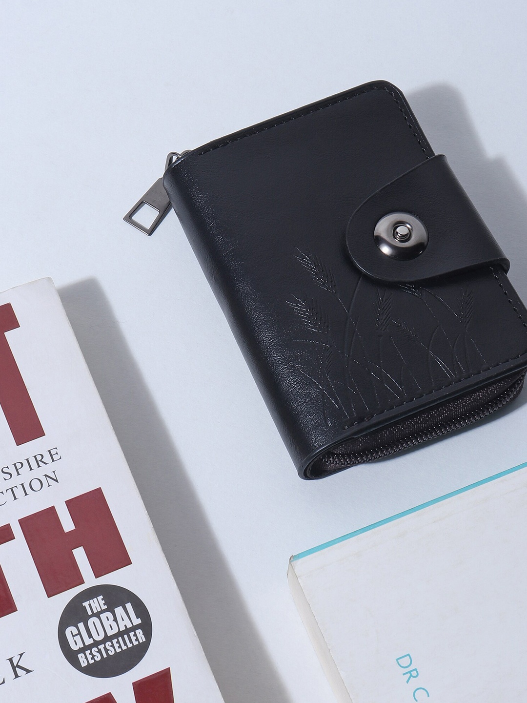 

The Roadster Lifestyle Co. Unisex Black Floral Textured Leather Card Holder Wallet