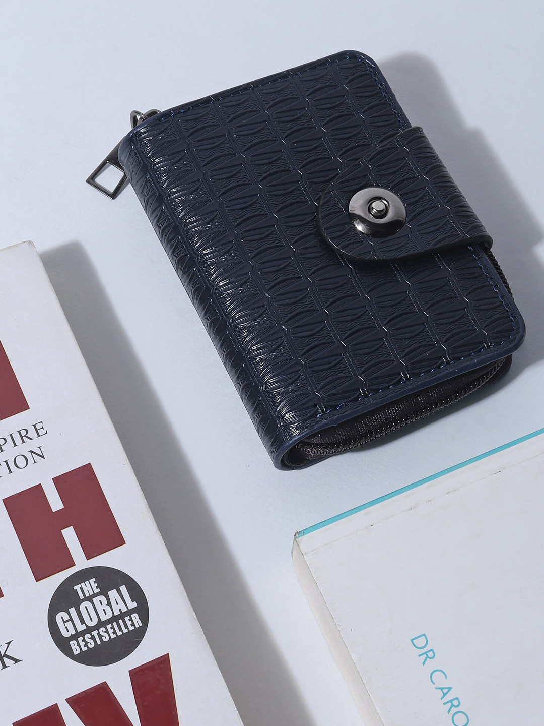 

The Roadster Lifestyle Co. Unisex Textured Leather Card Holder Wallets, Black