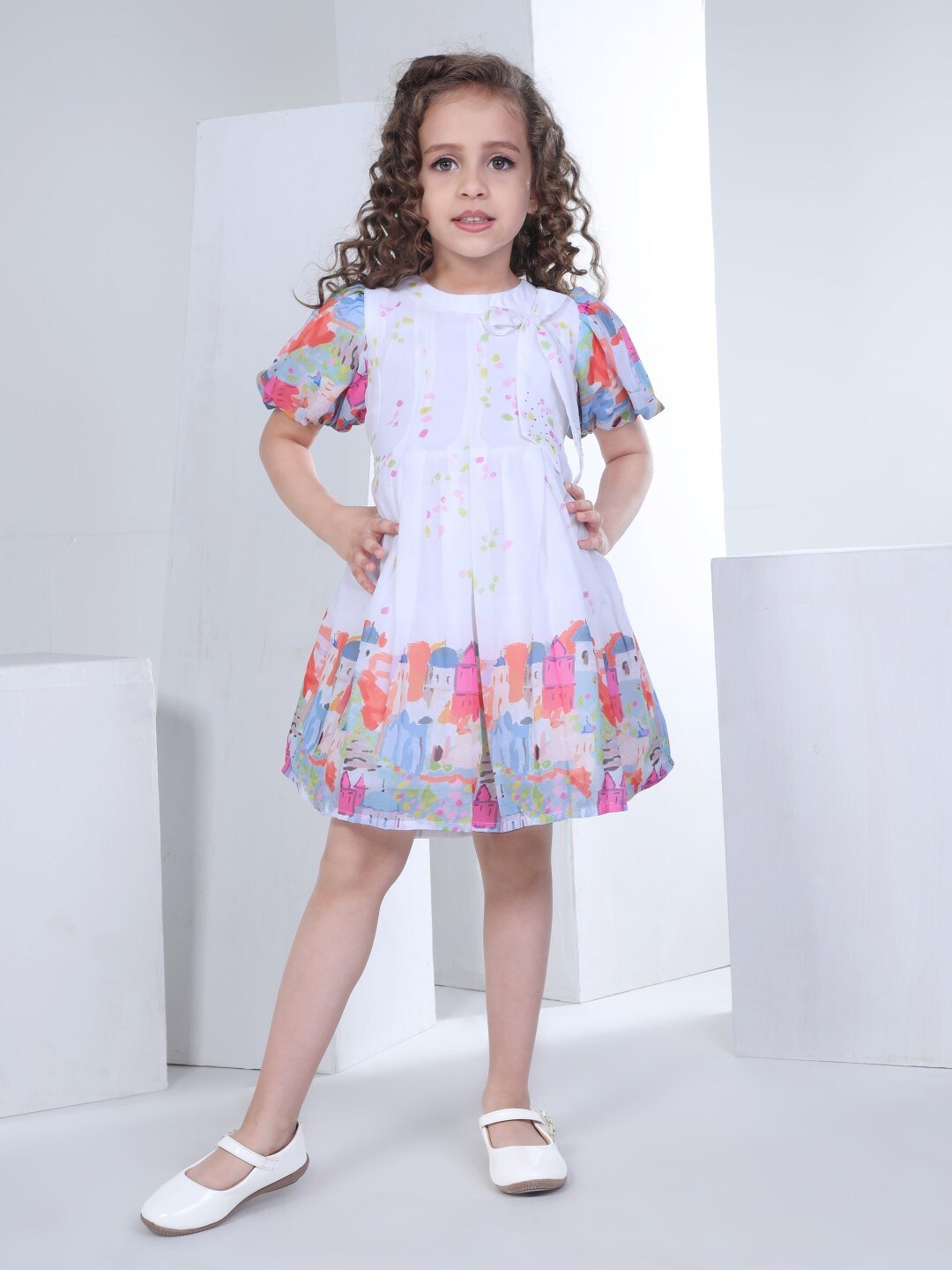 

Peppermint Floral Printed Round Neck Flared Sleeve Fit & Flare Dress, White