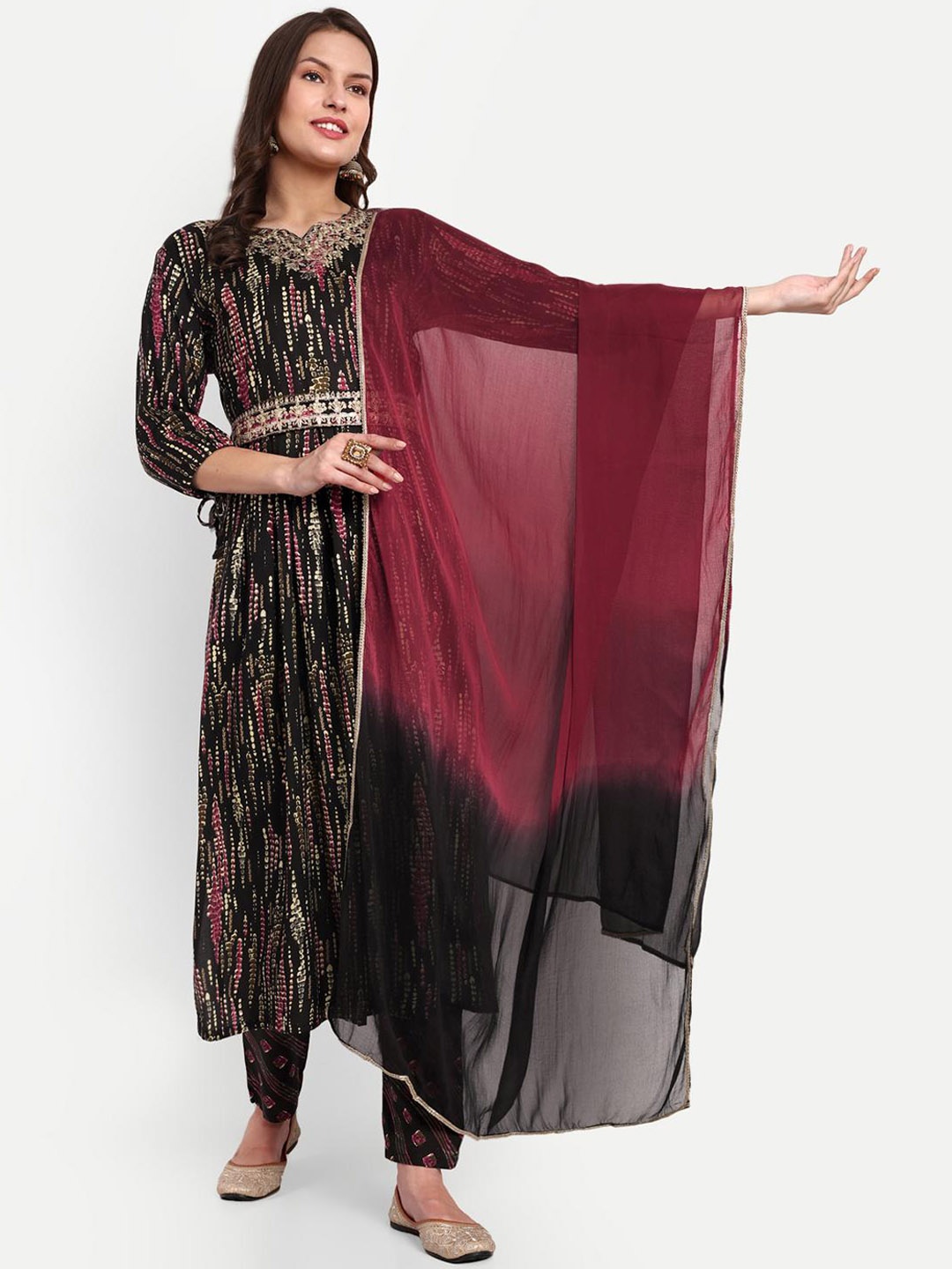 

GLITO Printed Empire Thread Work Pure Cotton Kurta with Trousers & Dupatta, Black